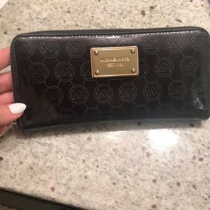 Michael Kors Logo Wallet